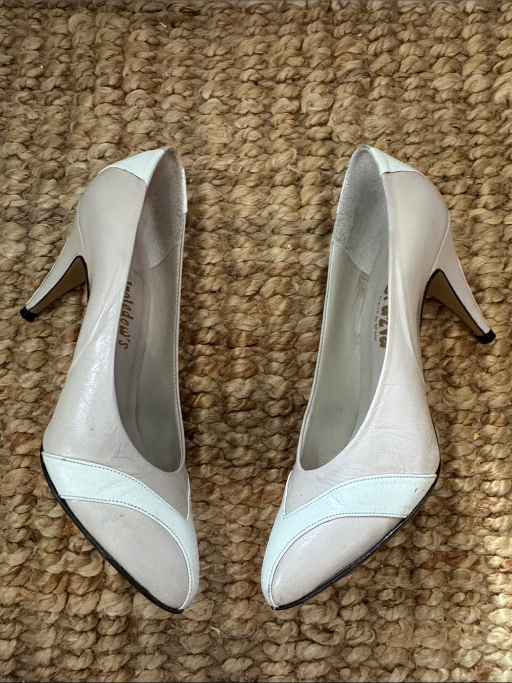 Vintage Grazia Ingledew’s Made in Spain Leather Cap Toe Pumps Size 5.5M